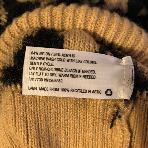 Fuzzy Oversized Leopard Sweater - Picture 3 of 4